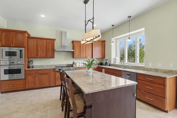 $835,000 | 451 Oak Arbor Circle East, Rochester, MI 48306