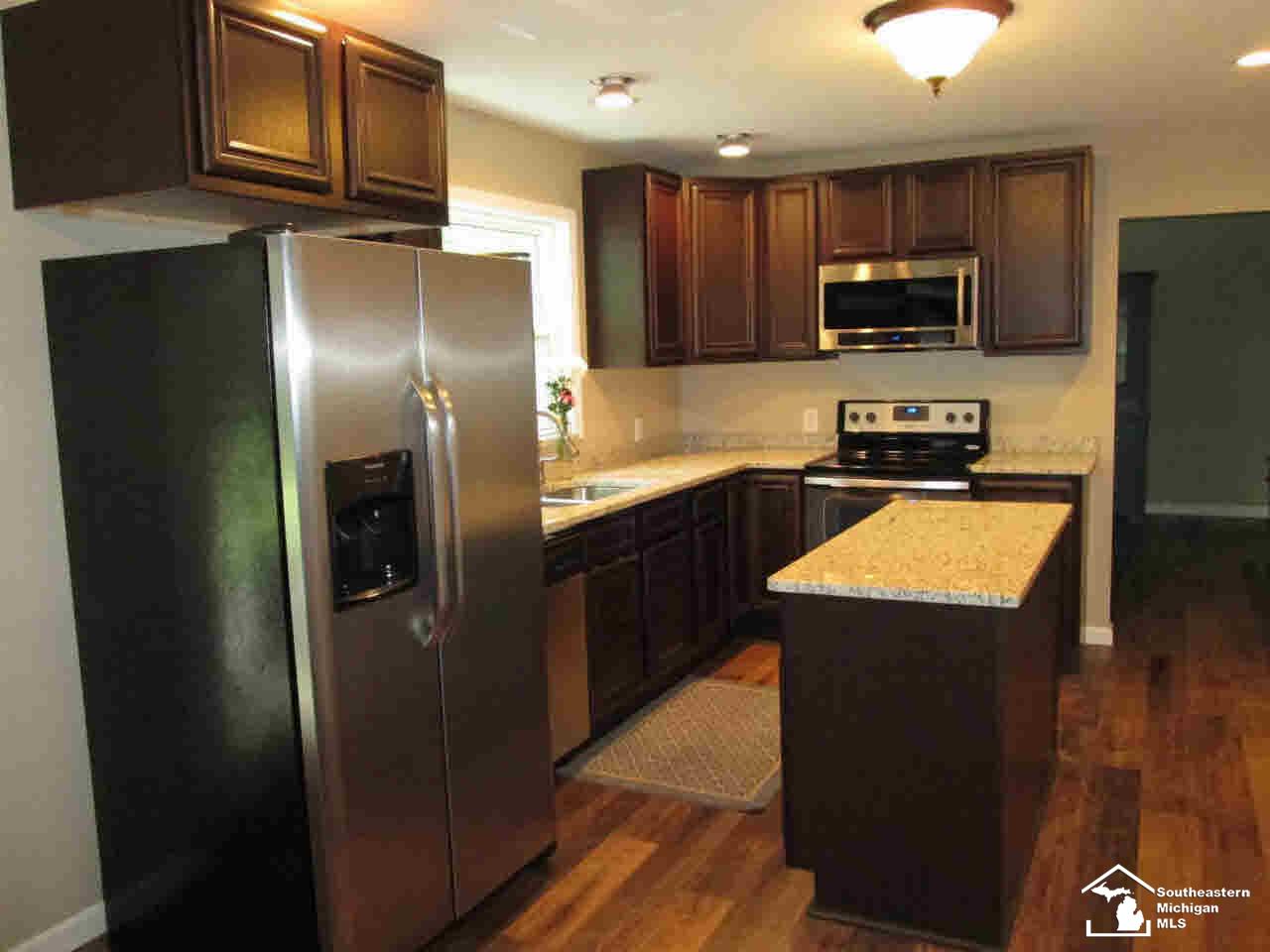 1877 West Dean Road Temperance, MI 48182 - Photo 14 of 26 Kitchen