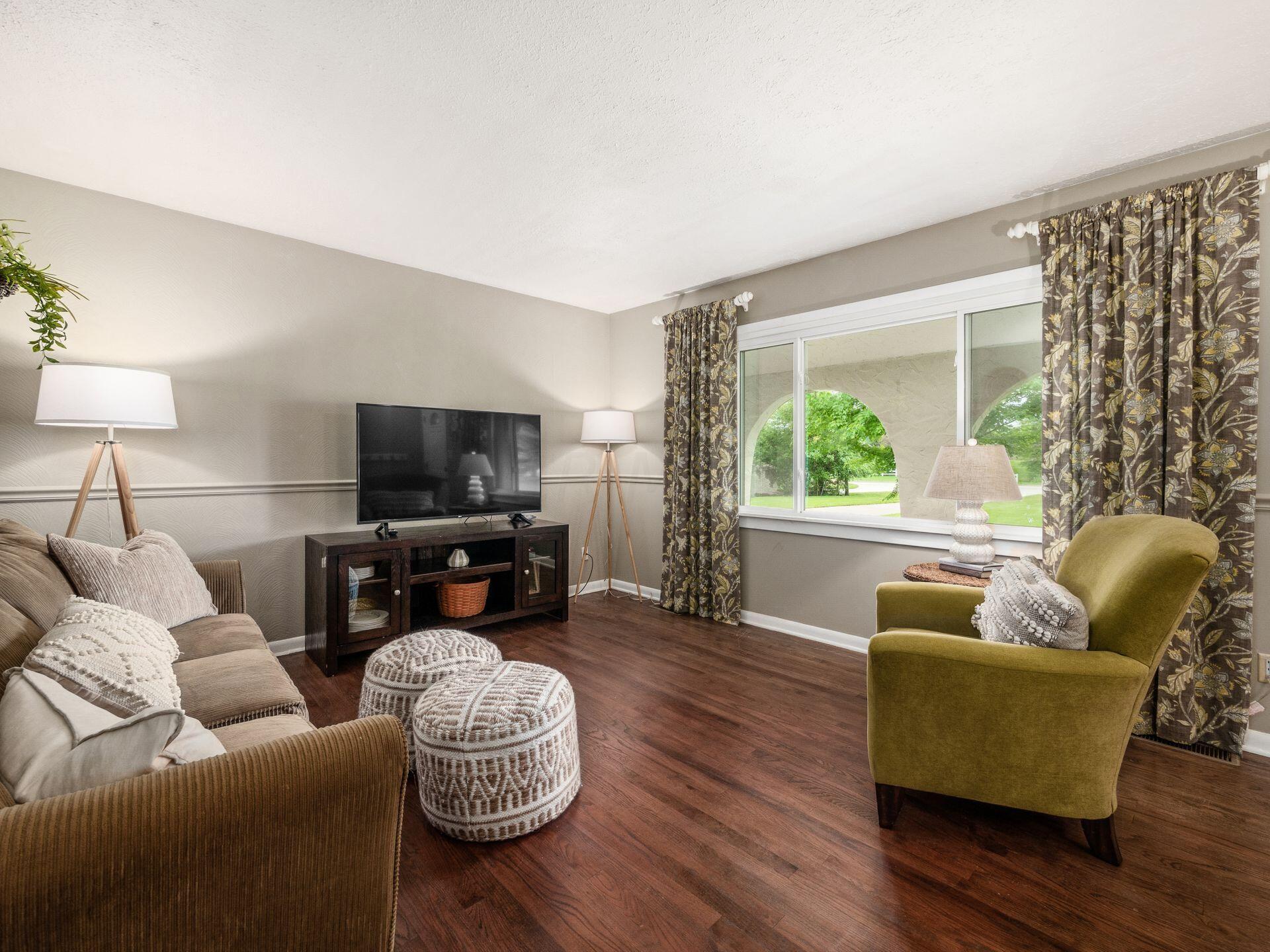 6457 Big Walnut Road Galena, OH 43021 - Photo 9 of 46 Living Room