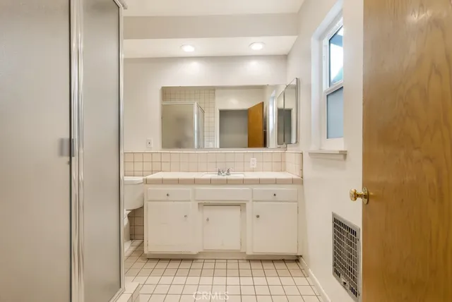 $1,399,000 | 9731 Rathburn Avenue, Northridge, CA 91325