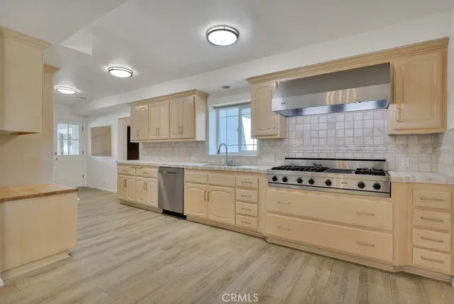 $1,399,000 | 9731 Rathburn Avenue, Northridge, CA 91325