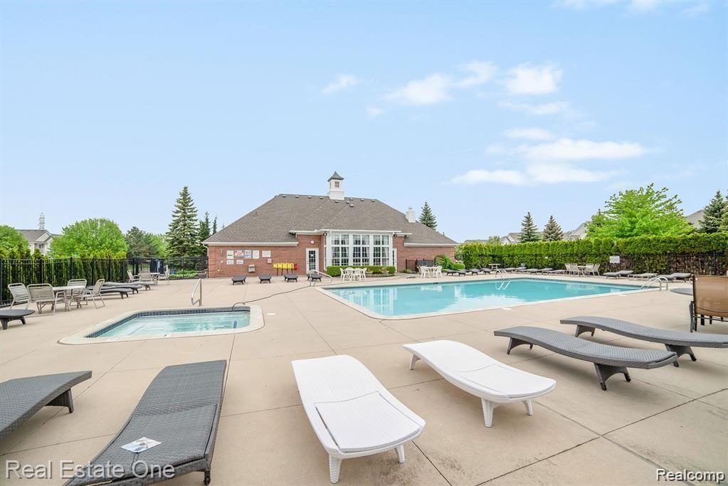 45571 Heather Ridge Drive Macomb, MI 48044 - Photo 36 of 37 pool 3.jpg