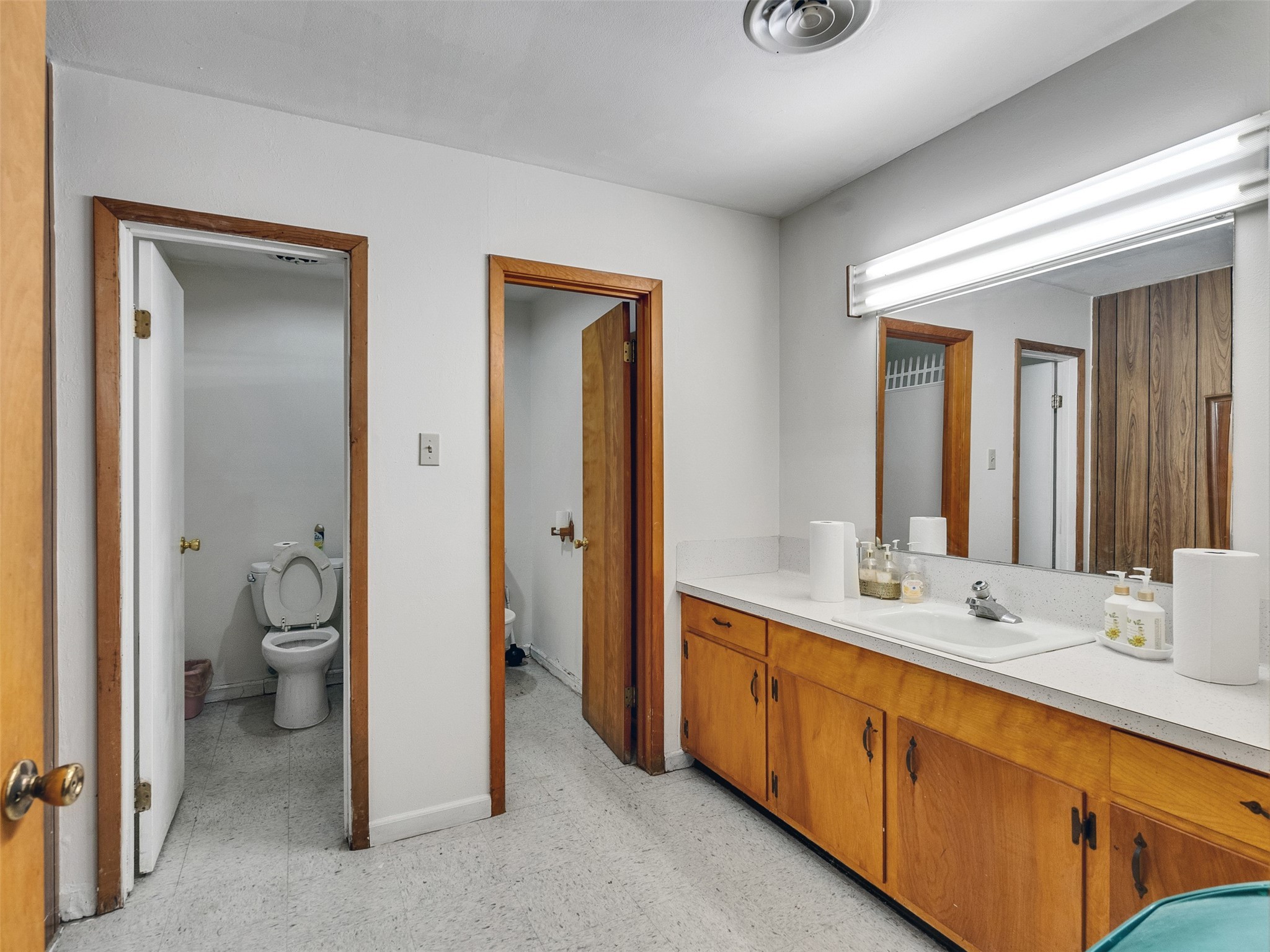 151 West Road Houston, TX 77037 - Photo 20 of 35 Restroom #1