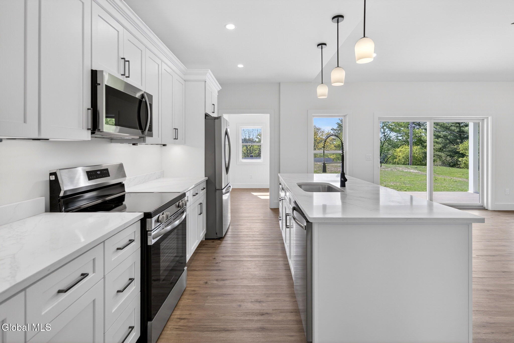 5 1/2 Gardner Road North Greenbush, NY 12198 - Photo 5 of 25 Interior 06