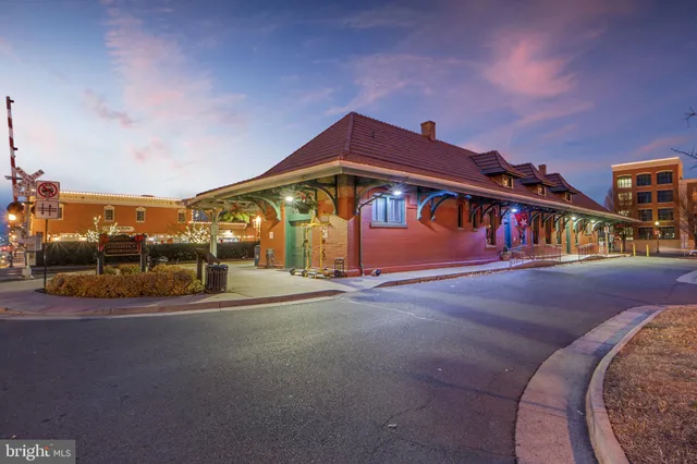 $399,900 | 9636 Aspen Place, Manassas, VA 20110