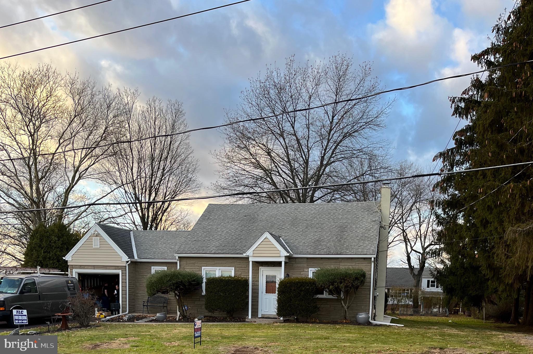 619 Elroy Road Souderton, PA 18964 - Photo 2 of 43 Front
