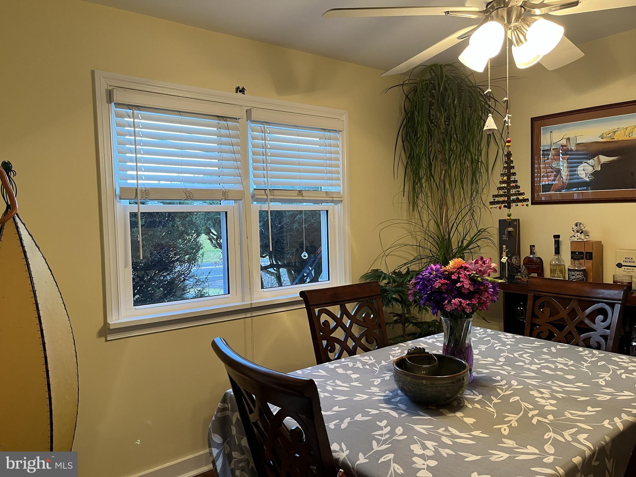 619 Elroy Road Souderton, PA 18964 - Photo 21 of 43 Dining room