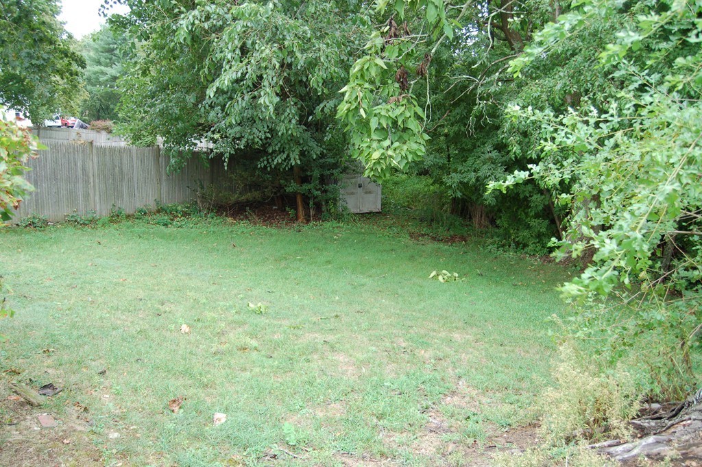 10 Pilgrim Road Woburn, MA 01801 - Photo 4 of 15 Gallery Image 4