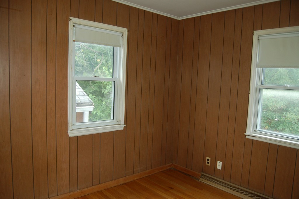 10 Pilgrim Road Woburn, MA 01801 - Photo 9 of 15 Gallery Image 9