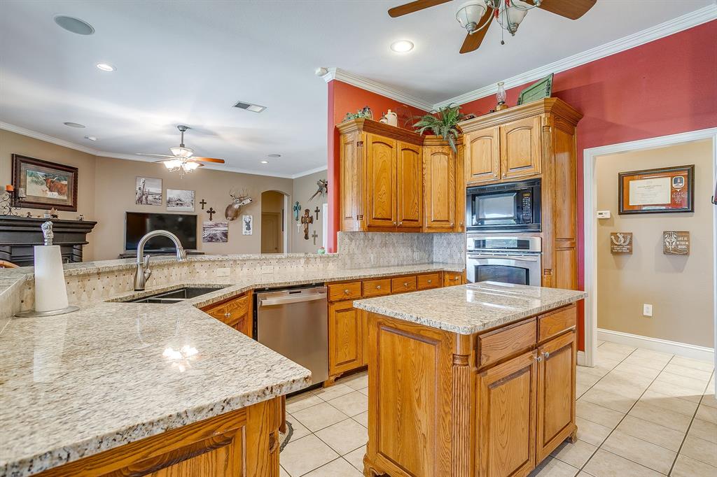 709 Lonesome Prairie Trail Haslet, TX 76052 - Photo 17 of 32