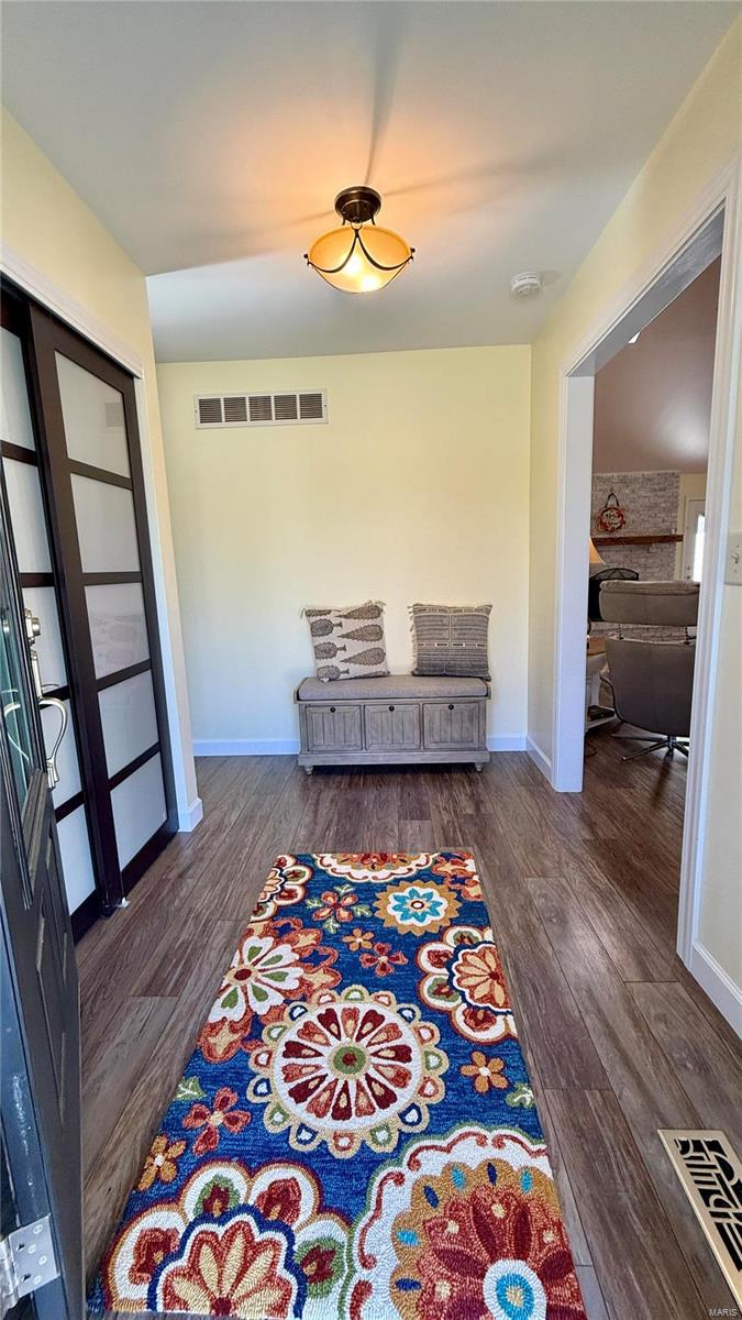 731 Timber Run Drive St. Louis, MO 63141 - Photo 4 of 18