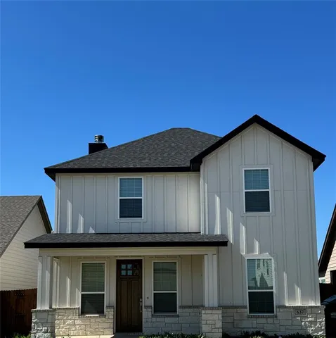 $2,550 | 637 The Cottages Drive, Godley, TX 76044