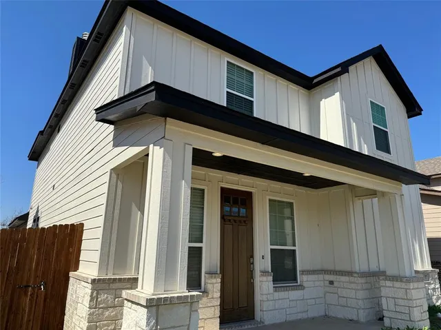 $2,550 | 637 The Cottages Drive, Godley, TX 76044