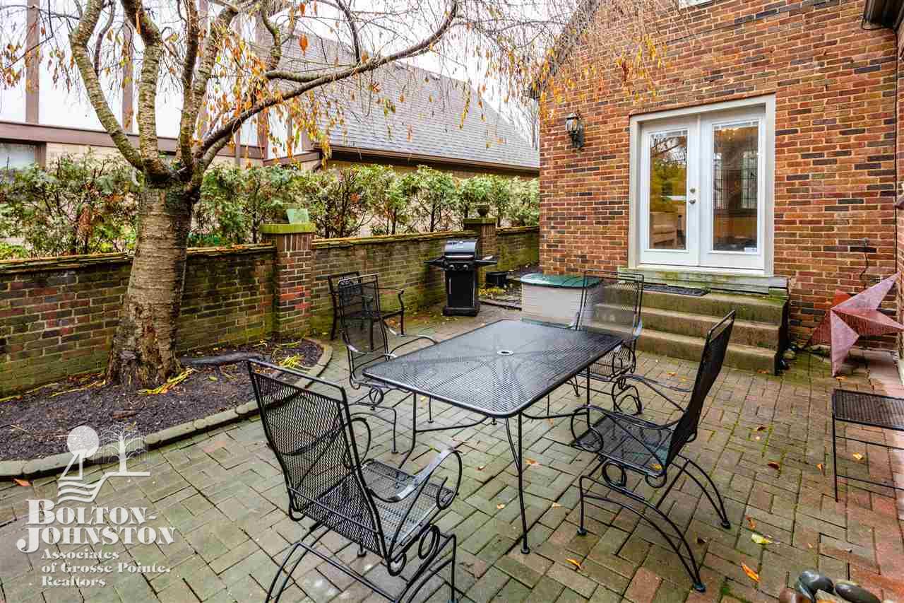 590 Barrington Road Grosse Pointe Park, MI 48230 - Photo 49 of 63