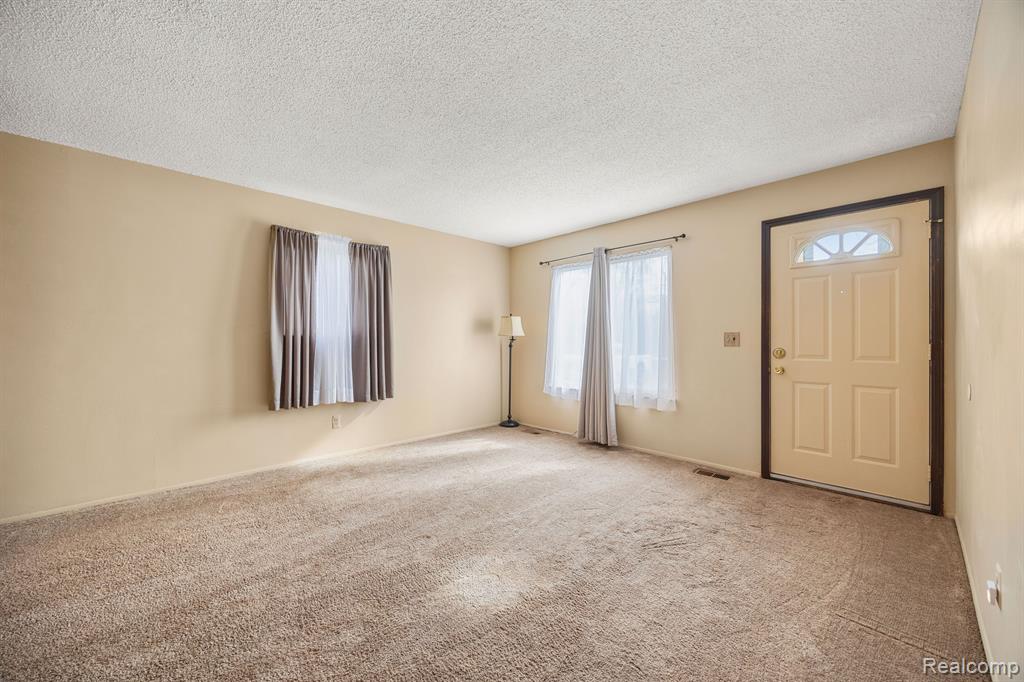 63325 Place Road New Haven, MI 48050 - Photo 4 of 31 Gallery Image 4