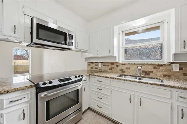 $2,290 | 1661 Juniper Lane, Lewisville, TX 75077