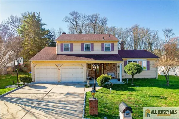 $824,999 | 62 Laura Avenue, Edison, NJ 08820