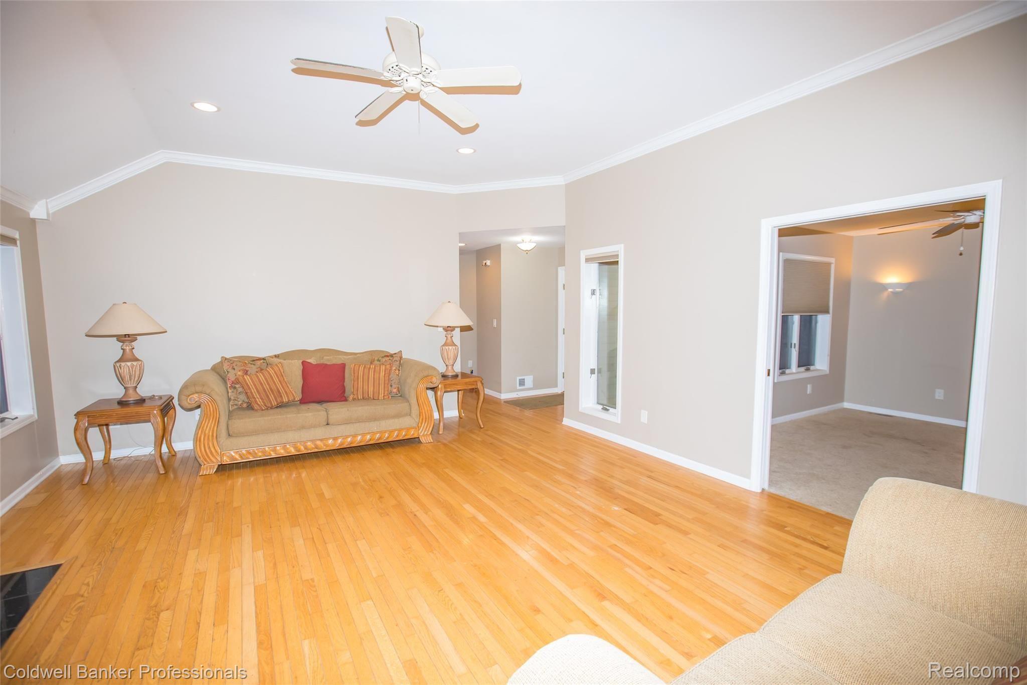 38845 Barth Street Romulus, MI 48174 - Photo 8 of 27 38845BarthRdRomulus,MI-9934.jpg