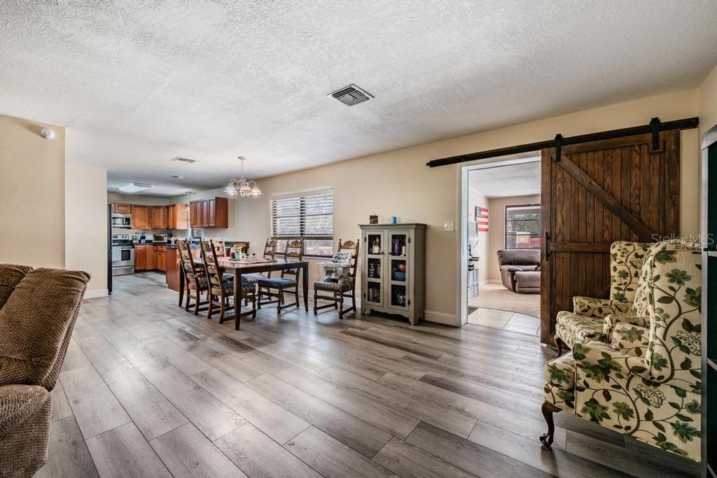 3835 Florida Ranch Boulevard Zephyrhills, FL 33541 - Photo 10 of 47