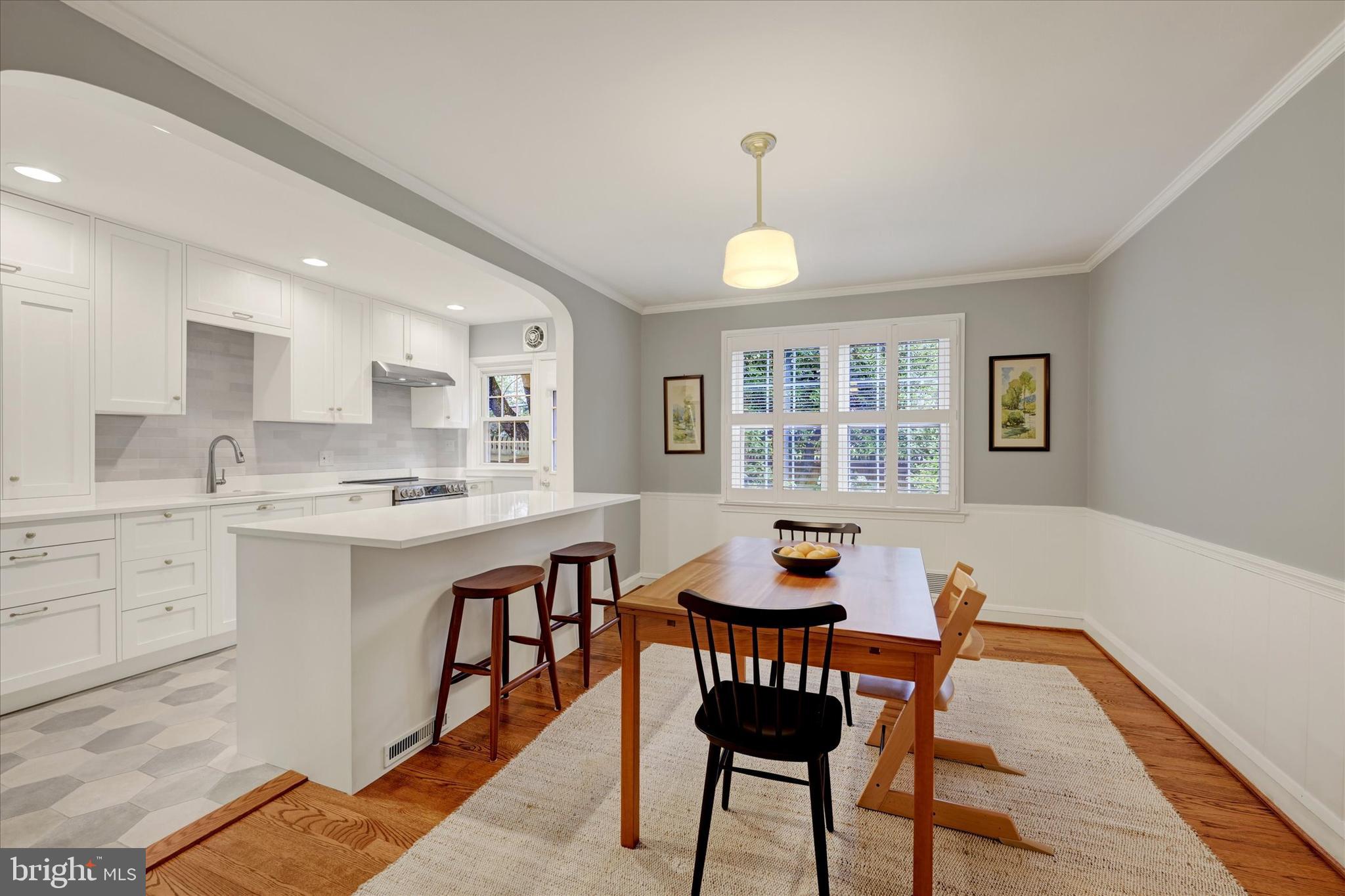 436 Old Trail Baltimore, MD 21212 - Photo 11 of 32 a dining room with furniture and window