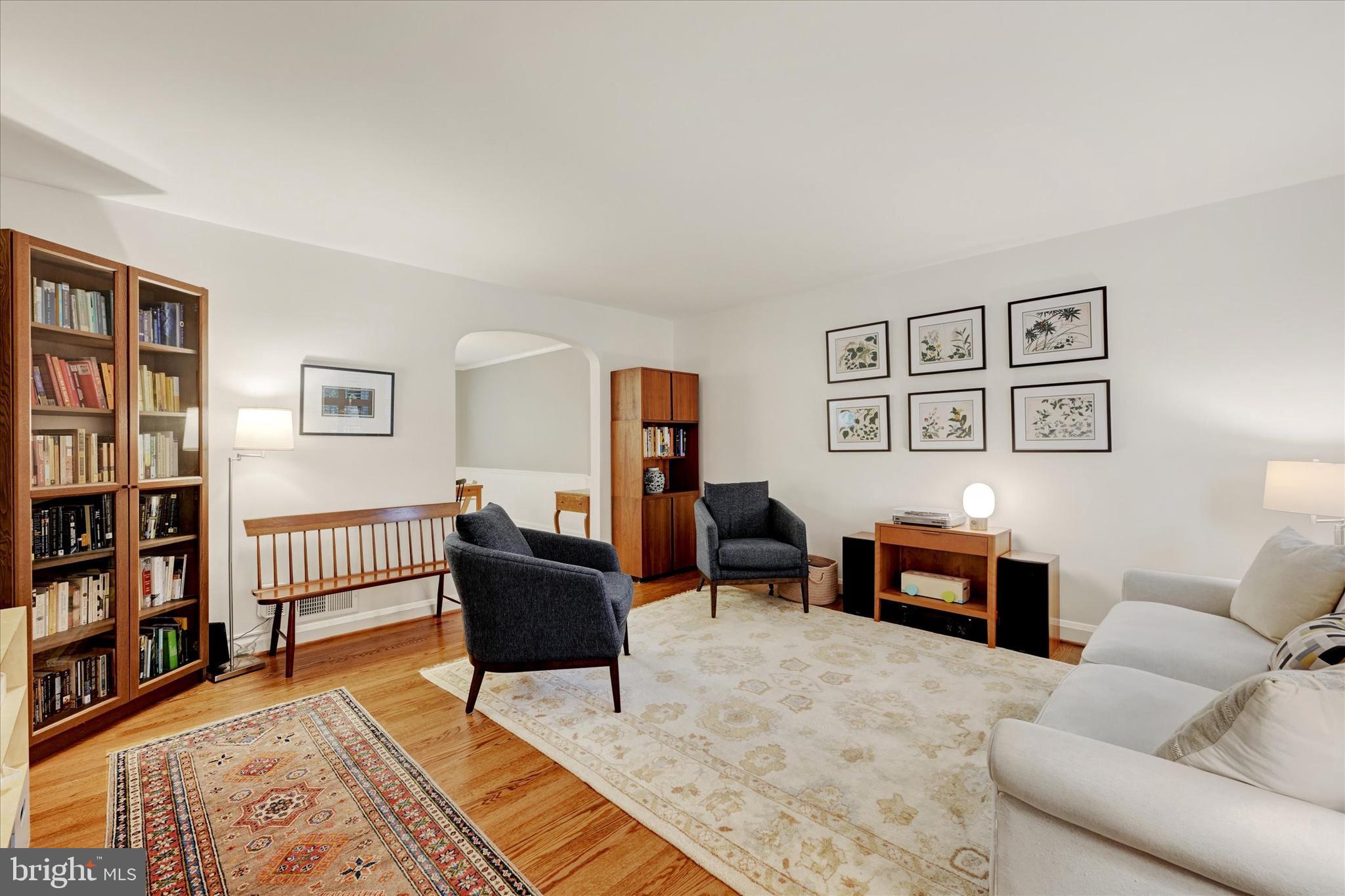 436 Old Trail Baltimore, MD 21212 - Photo 5 of 32 a living room with furniture cabinets and window