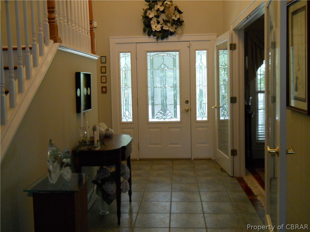 820 Peach Point Road Mathews, VA 23109 - Photo 3 of 22 Large Foyer