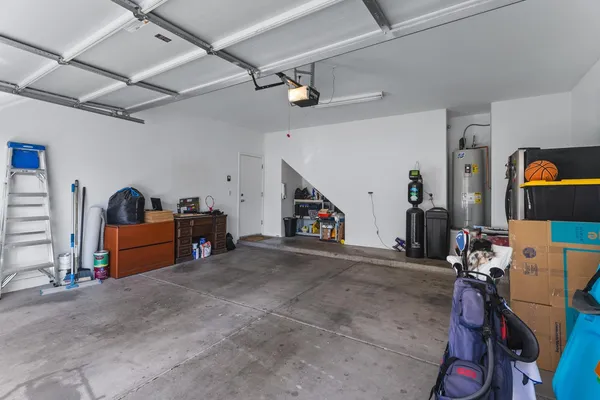 $2,300 | 3846 East Palmer Street, Gilbert, AZ 85298