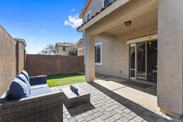 $2,300 | 3846 East Palmer Street, Gilbert, AZ 85298