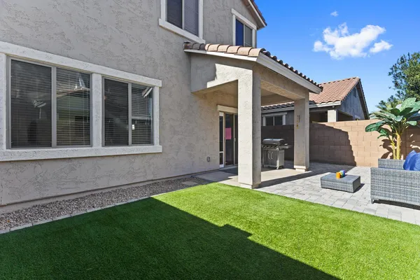 $2,300 | 3846 East Palmer Street, Gilbert, AZ 85298