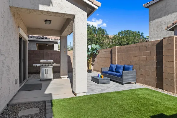 $2,300 | 3846 East Palmer Street, Gilbert, AZ 85298