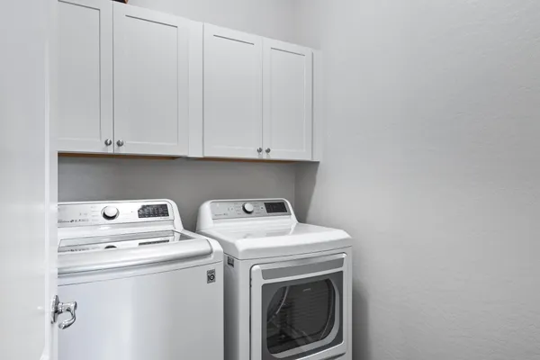 $2,300 | 3846 East Palmer Street, Gilbert, AZ 85298