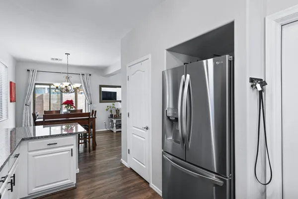 $2,300 | 3846 East Palmer Street, Gilbert, AZ 85298