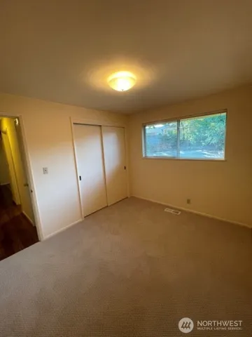 $2,800 | 15541 Palatine Avenue North, Shoreline, WA 98133