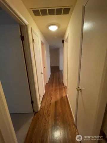 $2,800 | 15541 Palatine Avenue North, Shoreline, WA 98133