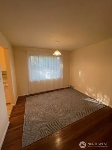 $2,800 | 15541 Palatine Avenue North, Shoreline, WA 98133