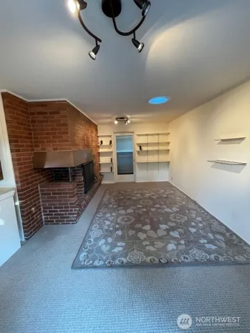 $2,800 | 15541 Palatine Avenue North, Shoreline, WA 98133