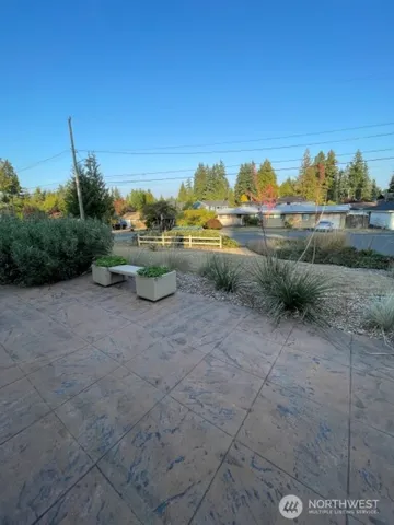 $2,800 | 15541 Palatine Avenue North, Shoreline, WA 98133