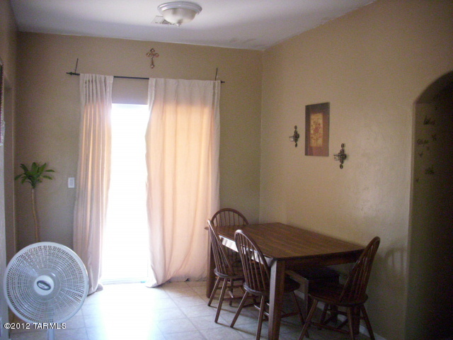 3532 South Mission Road, Unit 5 Tucson, AZ 85713 - Photo 3 of 15