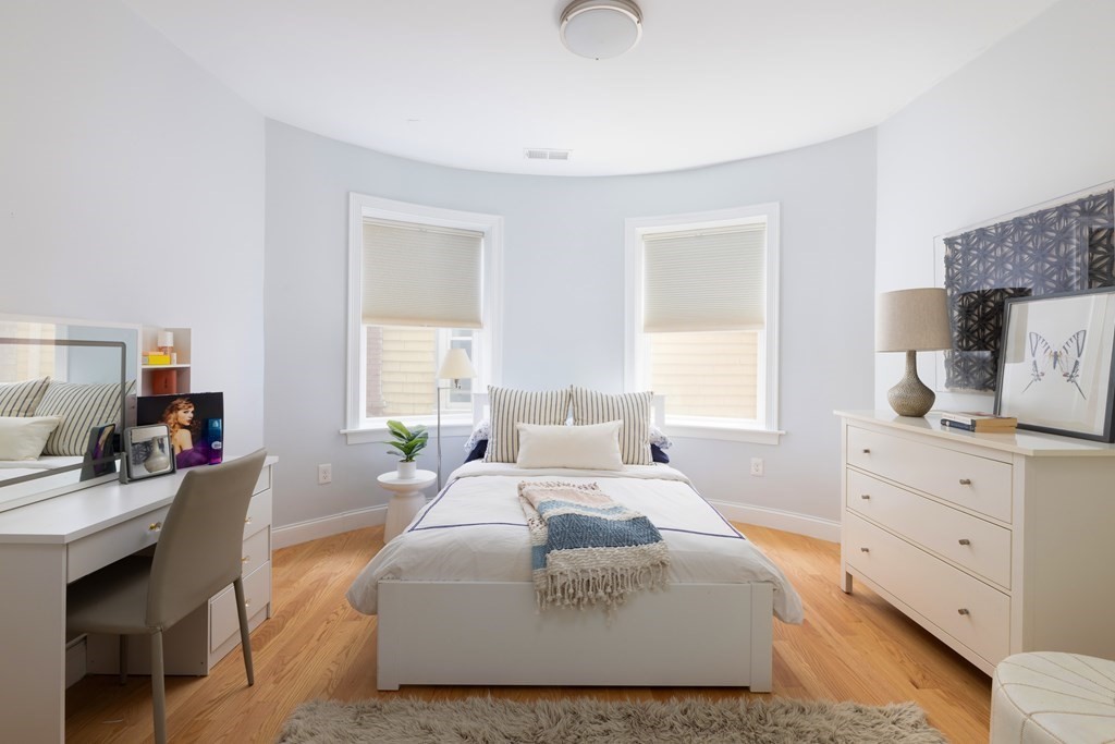 177 Winthrop Road, Unit 3 Brookline, MA 02445 - Photo 5 of 22 a living room with furniture and a window