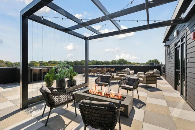 $2,145 | 7980 Rose Street, Victoria, MN 55386