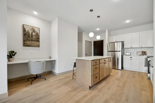 $2,145 | 7980 Rose Street, Victoria, MN 55386