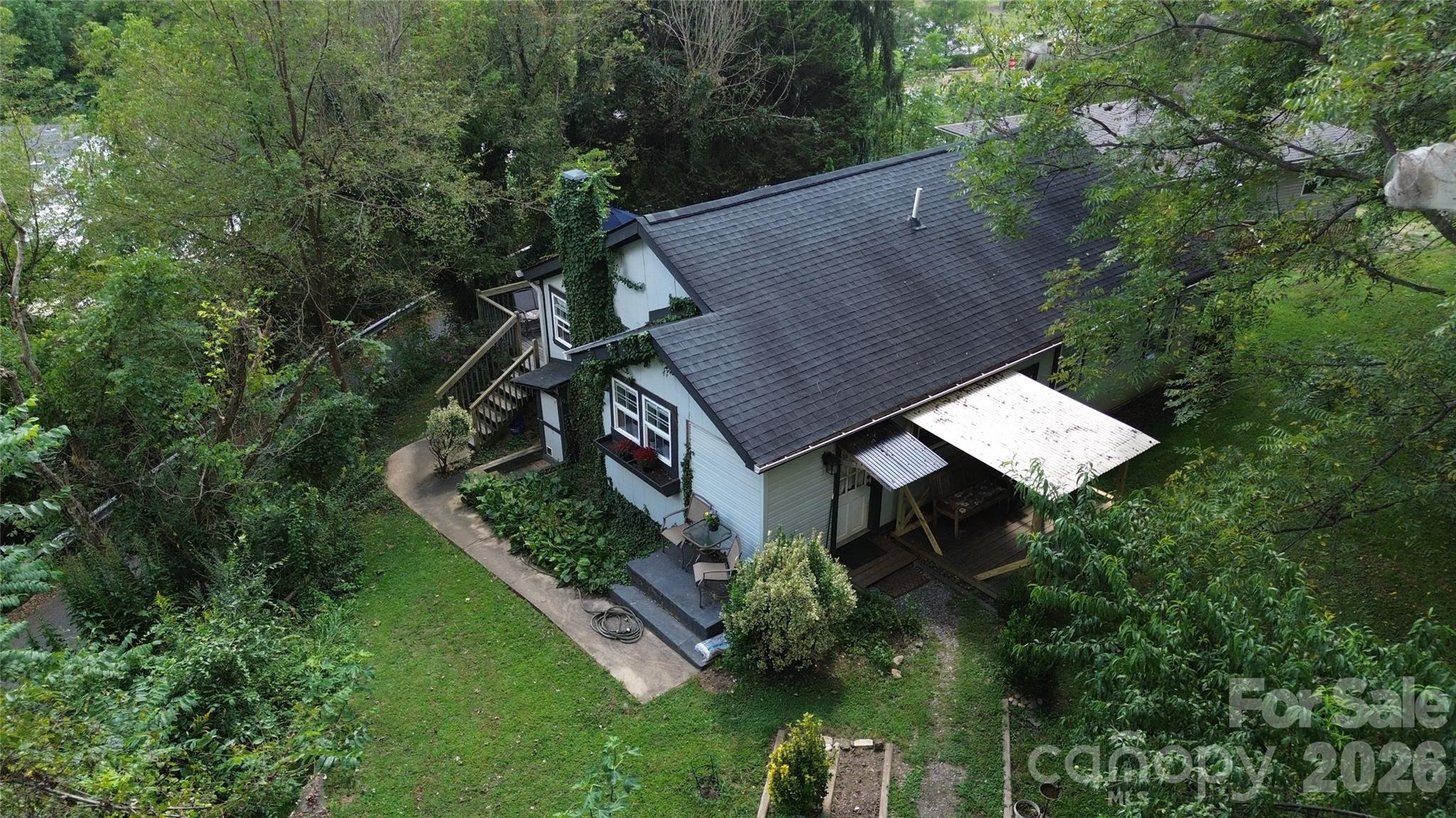 418 Sharptown Road Canton, NC 28716 - Photo 3 of 47 Gallery Image 3