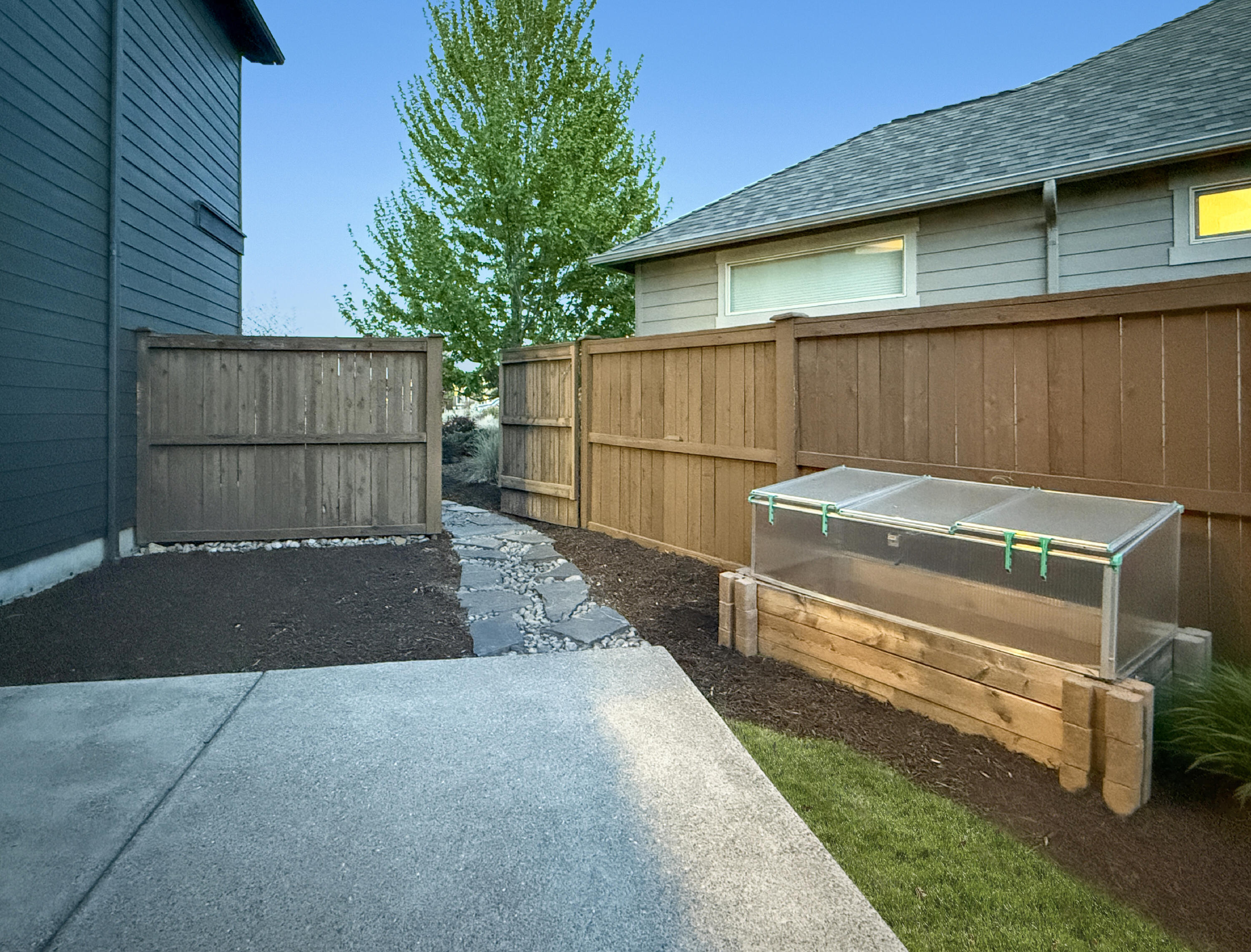 61072 Manhae Loop Bend, OR 97702 - Photo 40 of 63