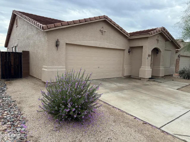 $1,600 | 2378 Greenbrier Lane, Casa Grande, AZ 85122