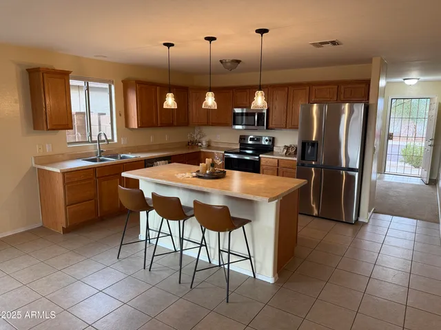 $1,600 | 2378 Greenbrier Lane, Casa Grande, AZ 85122