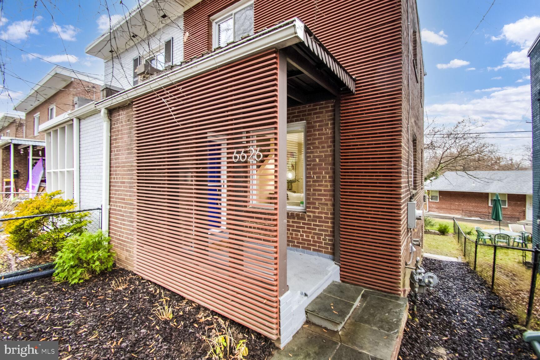 6626 Blair Road Northwest Washington, DC 20012 - Photo 1 of 30 Great Mid-Century style