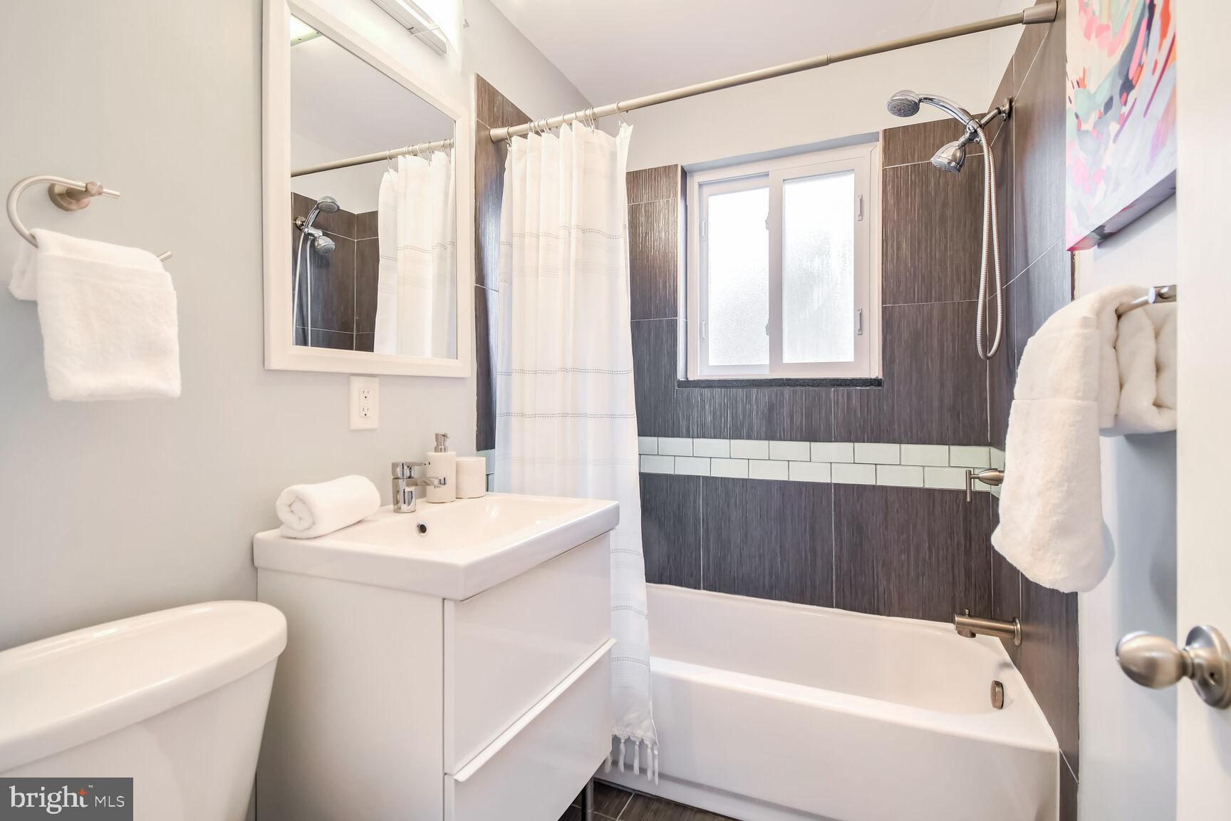 6626 Blair Road Northwest Washington, DC 20012 - Photo 18 of 30 Upstairs full bath