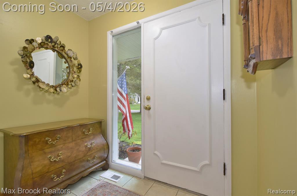 2687 Heathfield Road Bloomfield Hills, MI 48301 - Photo 6 of 20