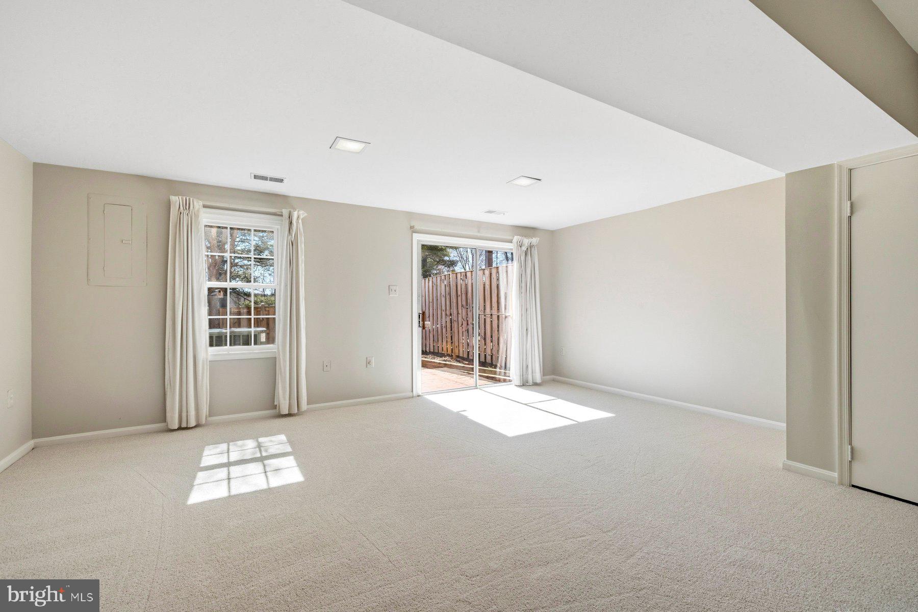 5539 Ridgeton Hill Court Fairfax, VA 22032 - Photo 25 of 33 Gallery Image 25