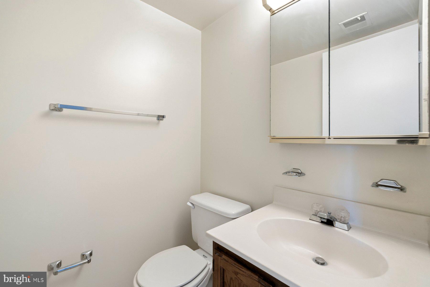 5539 Ridgeton Hill Court Fairfax, VA 22032 - Photo 26 of 33 Gallery Image 26